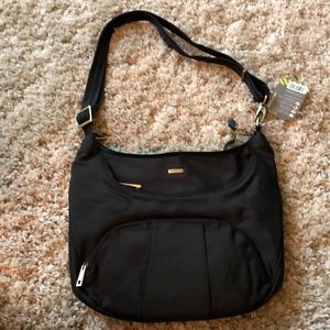 Travelon Anti-Theft Crossbody BRAND NEW NWT